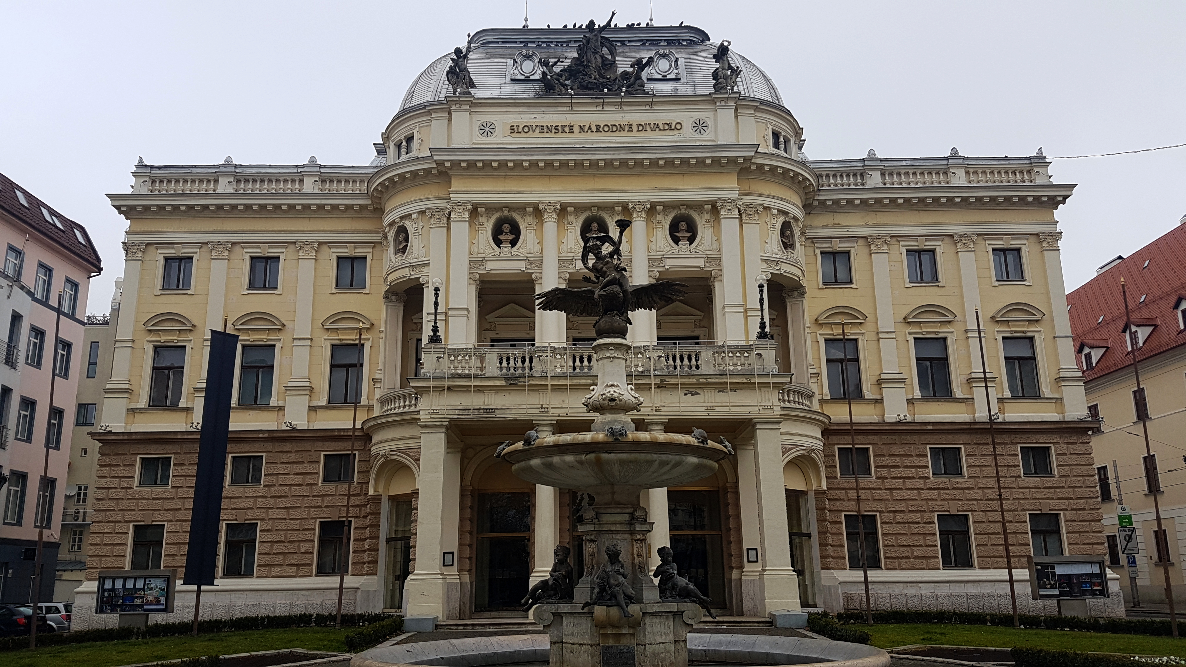 Bratislava Teatro Nacional